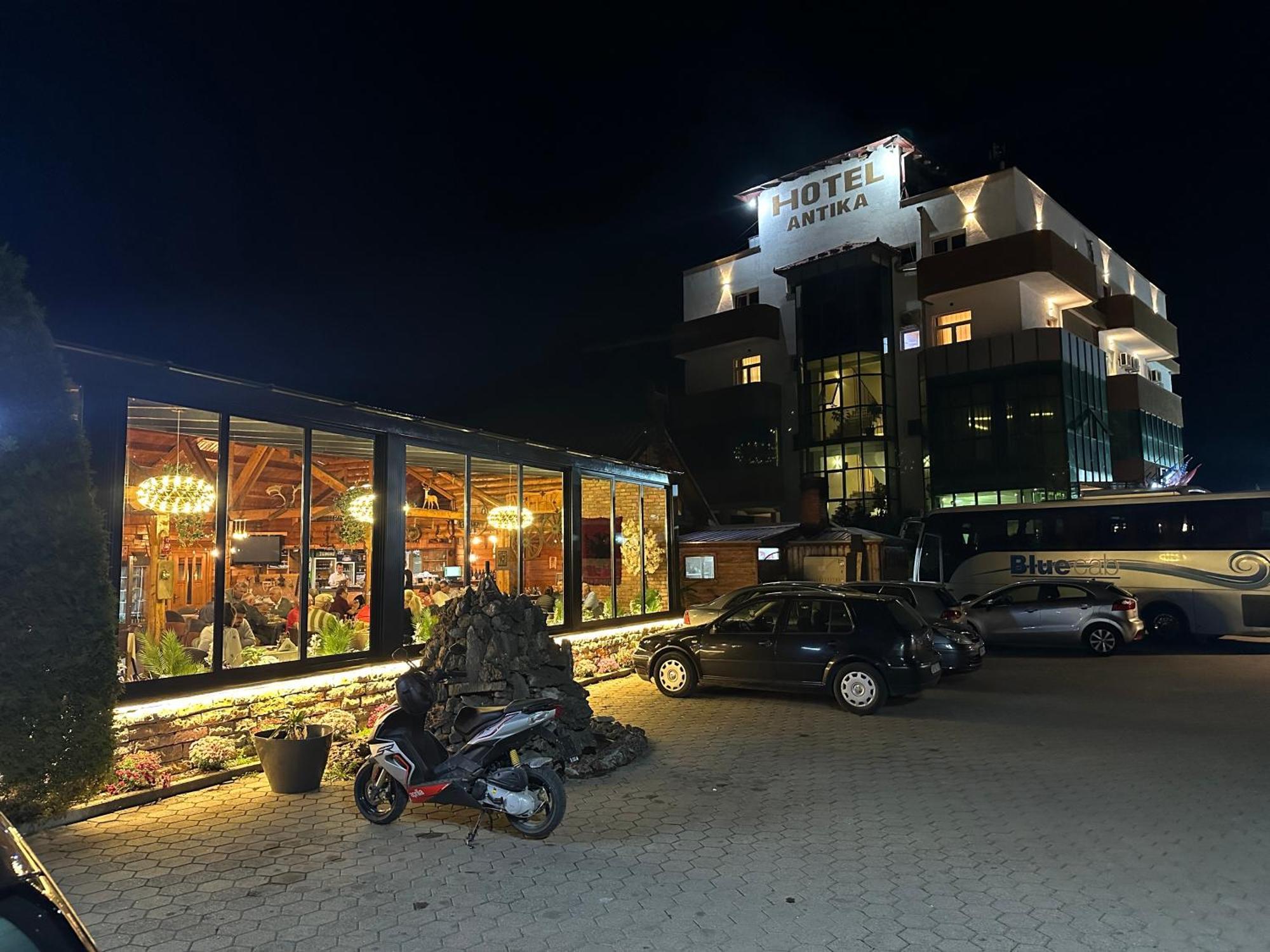 Hotel Antika Peje Bagian luar foto