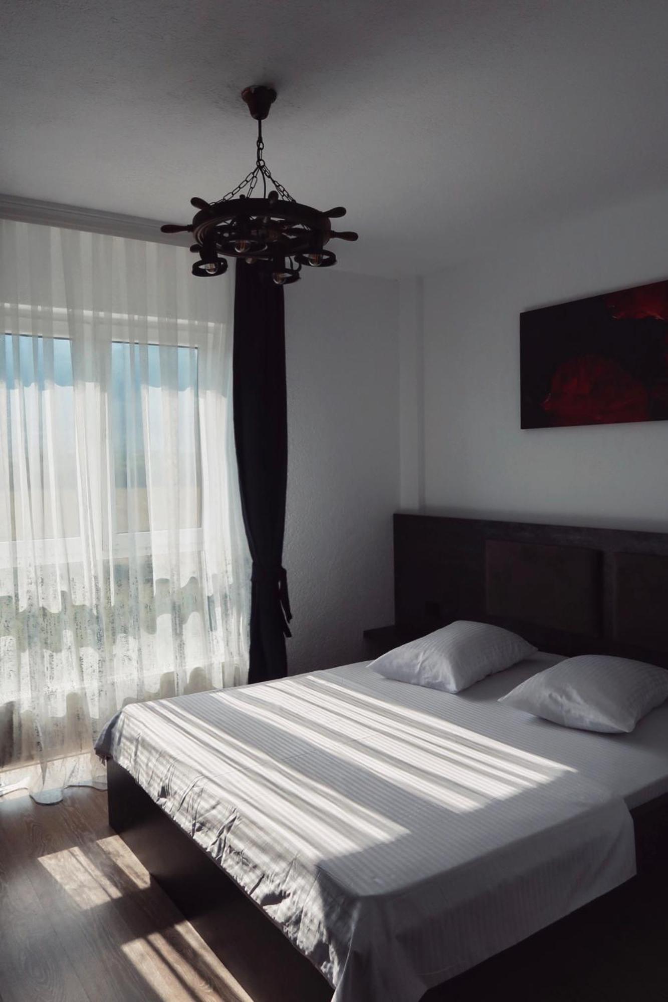 Hotel Antika Peje Bagian luar foto
